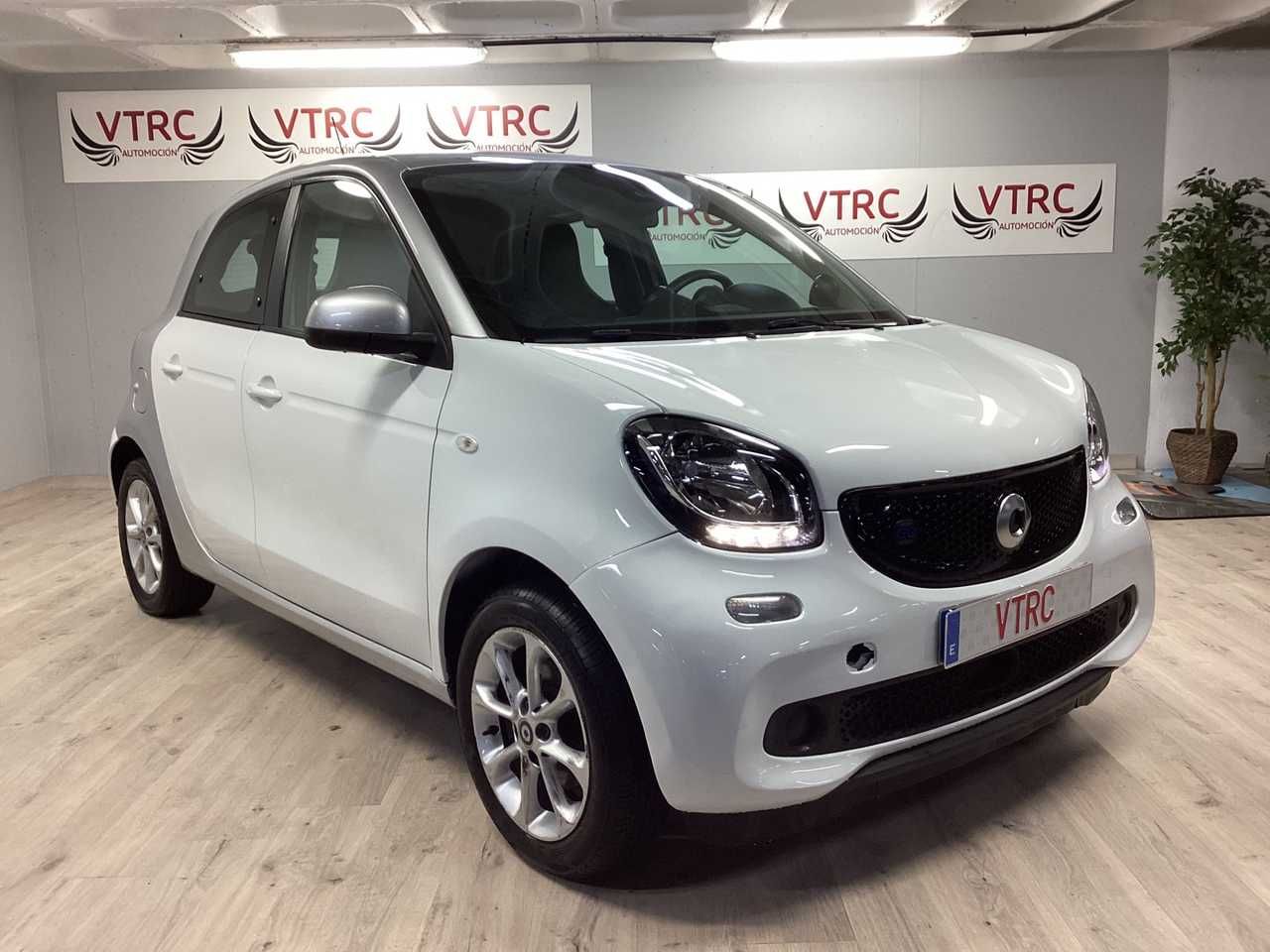 Foto smart forfour 2019 /
