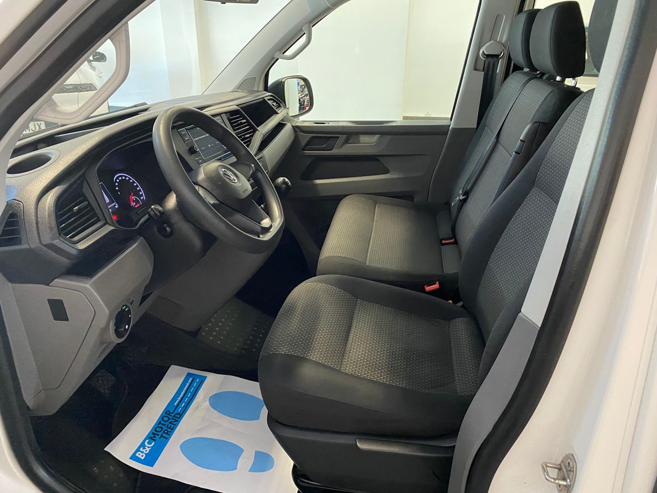 volkswagen transporter 2020 / foto grande (2)