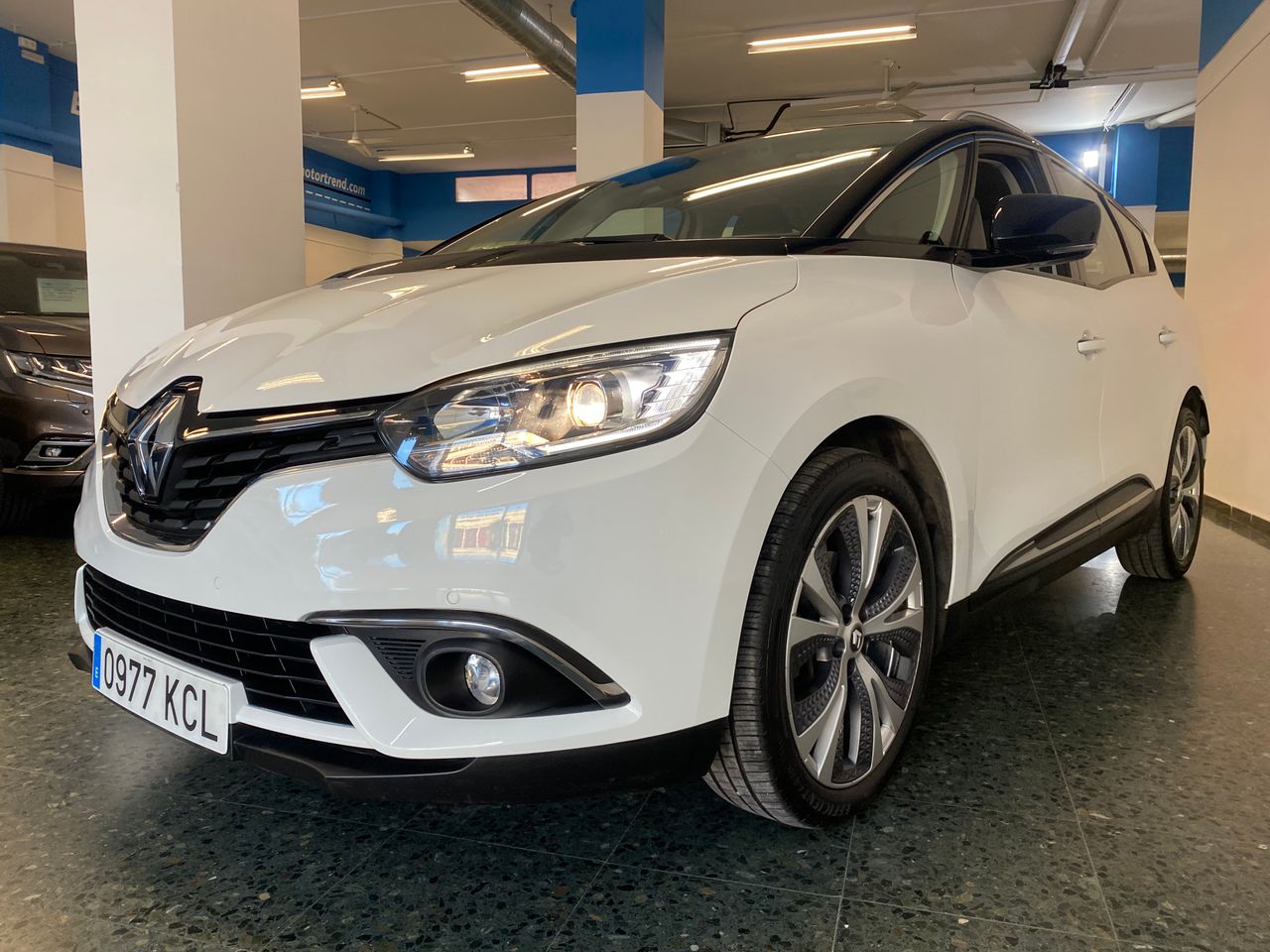Impecable  de segunda mano - renault grand scénic 2017 /