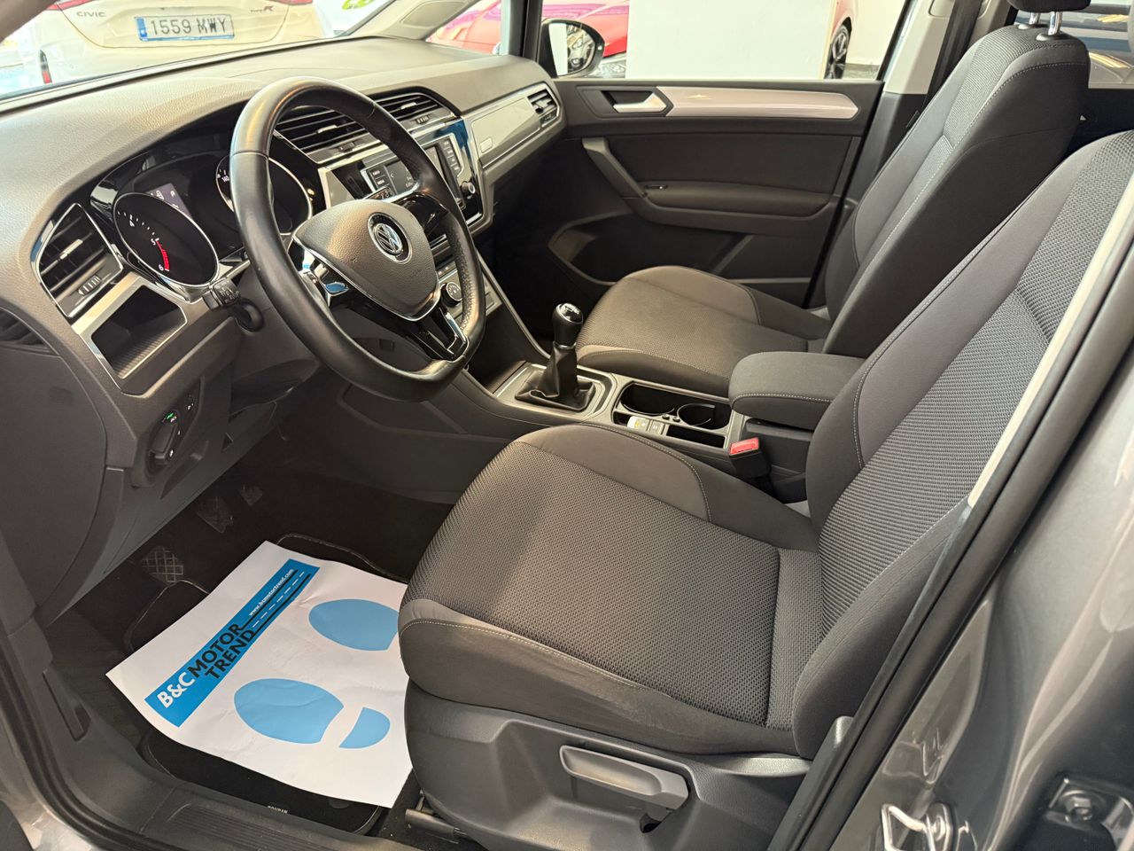 volkswagen touran 2016 / foto grande (2)