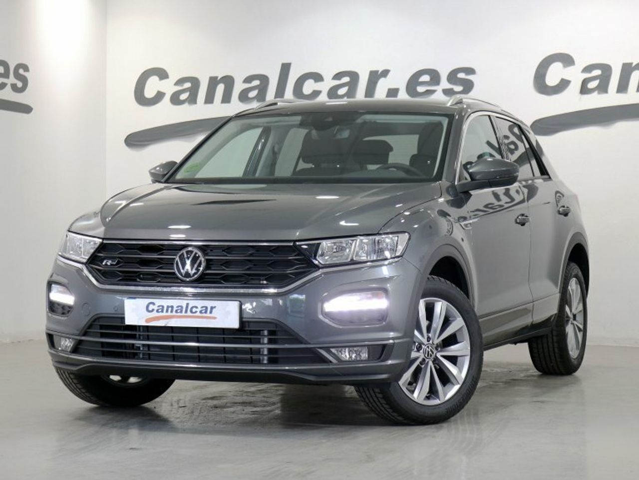 Volkswagen T-Roc ocasión segunda mano 2022 Gasolina por 26.690€ en Madrid