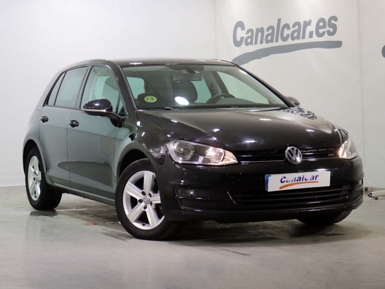 Volkswagen Golf ocasión segunda mano 2015 Diésel por 14.375€ en Madrid