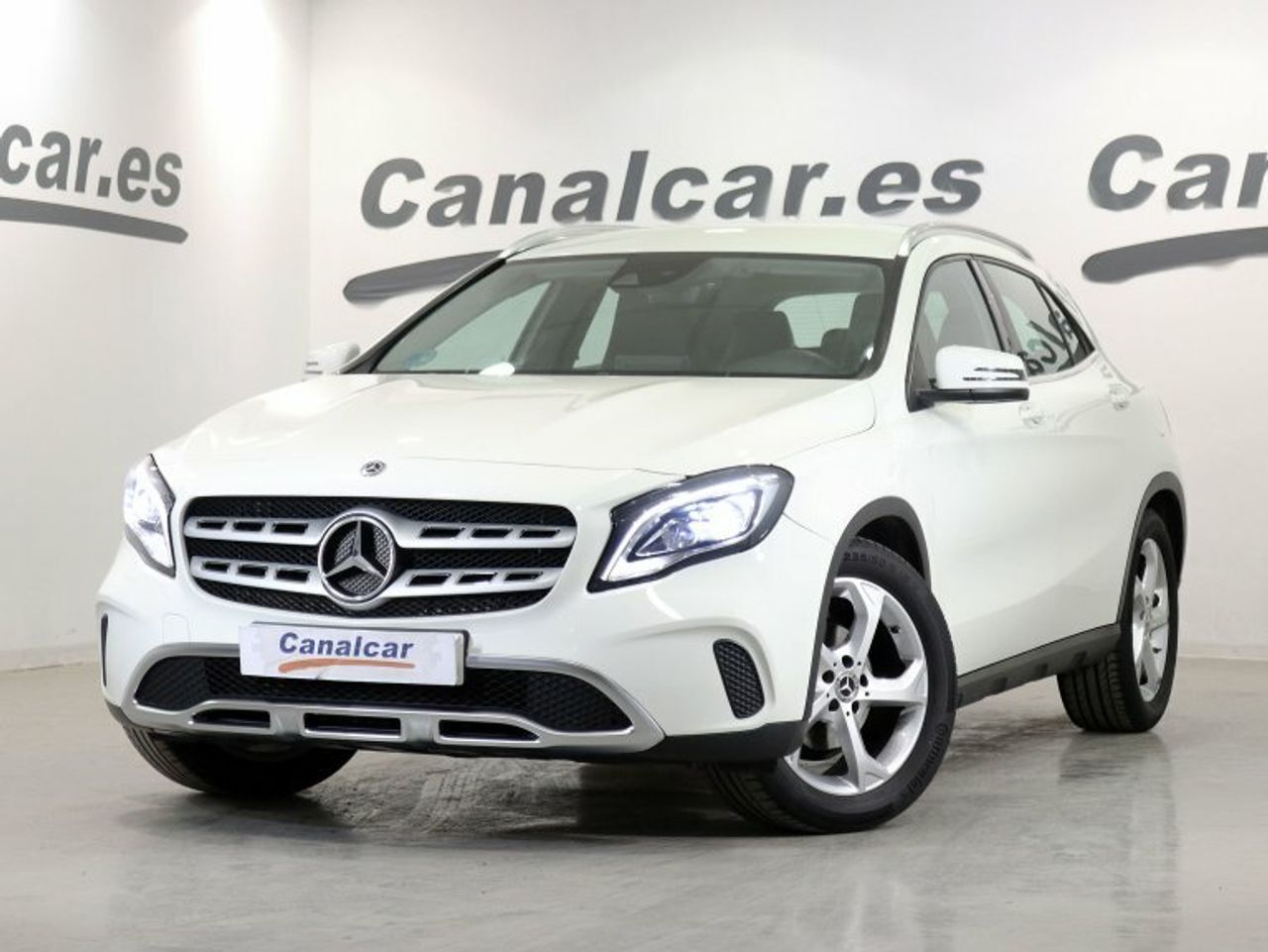 Mercedes Benz GLA ocasión segunda mano 2017 Gasolina por 22.790€ en Madrid