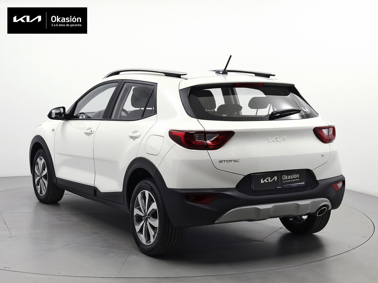 kia stonic 2022 / foto grande (2)