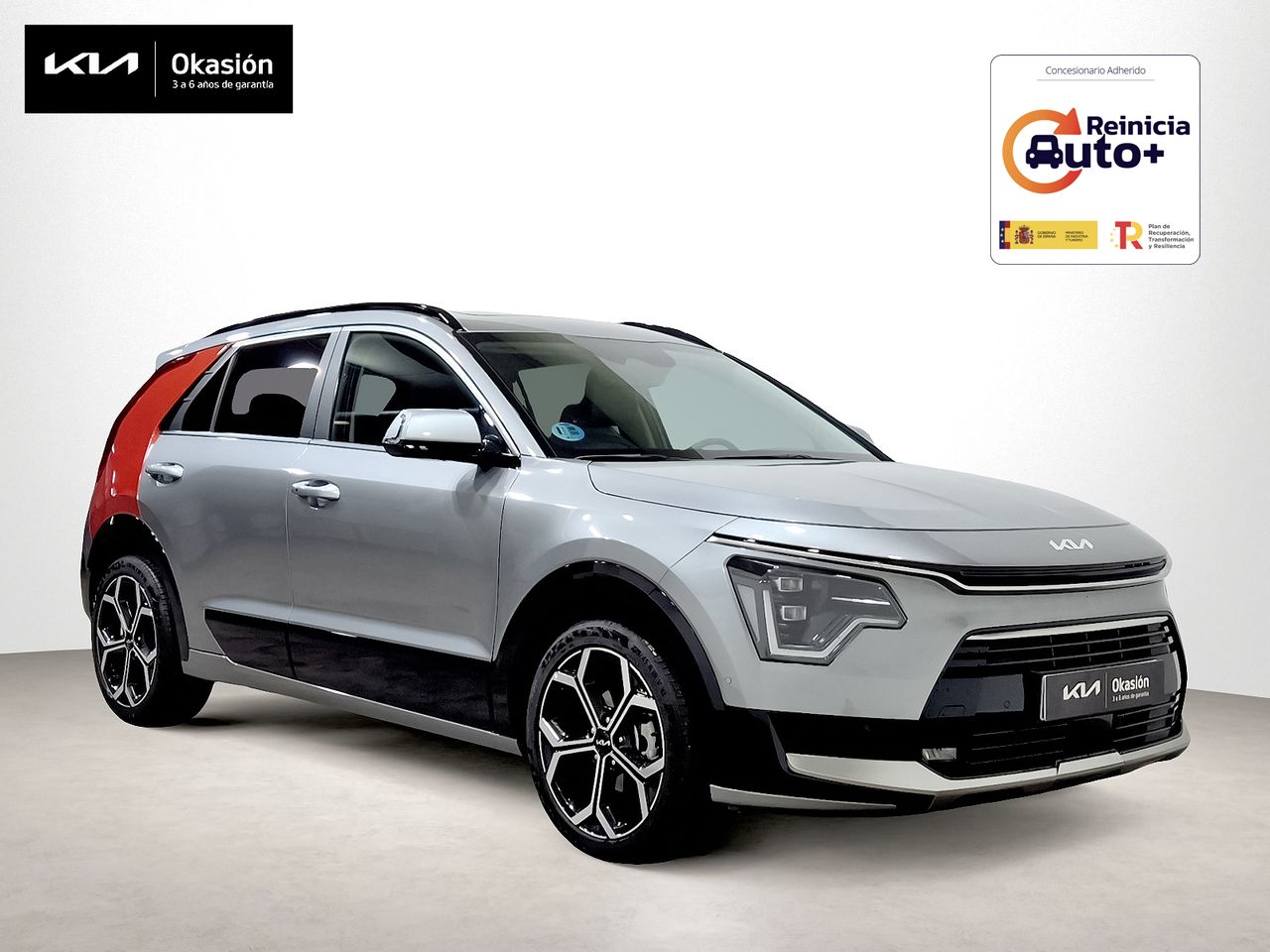 Coche hibrido con asientos calefactados  de segunda mano - kia niro 2023 /