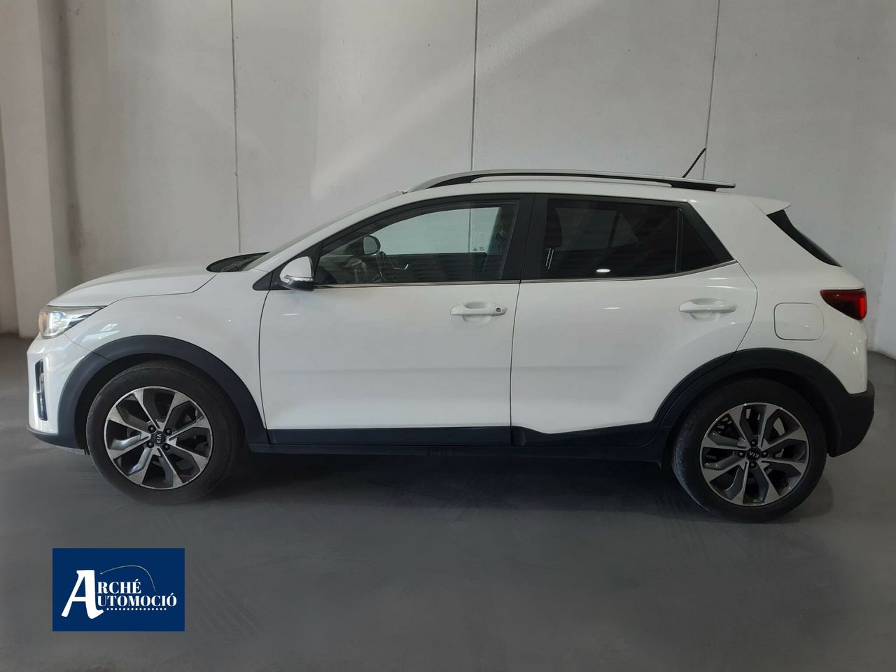 Hyundai i30 cambio manual 6 marchas  de segunda mano - kia stonic 2018 /