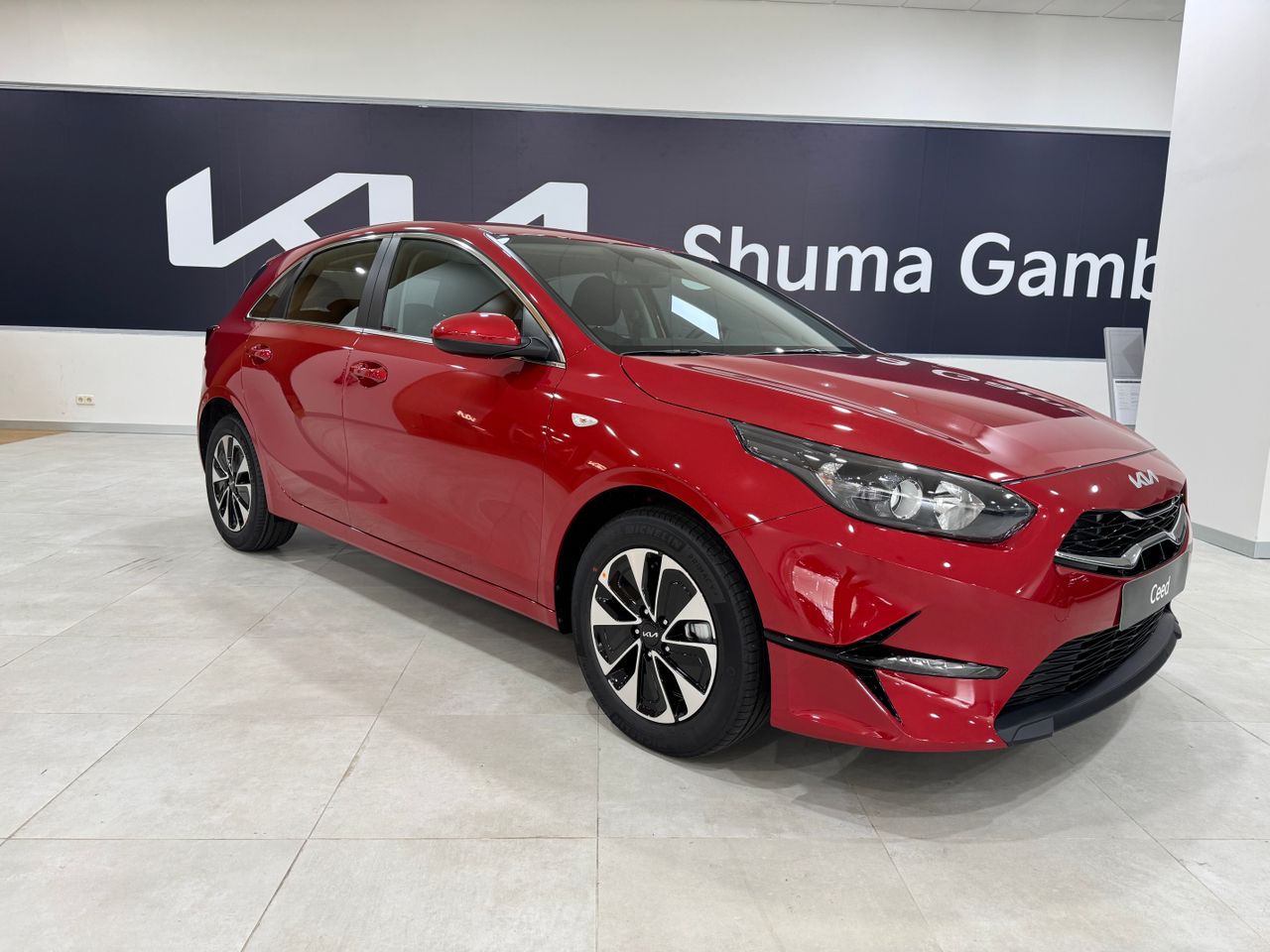 Sin pagar  de segunda mano - kia ceed 2024 /