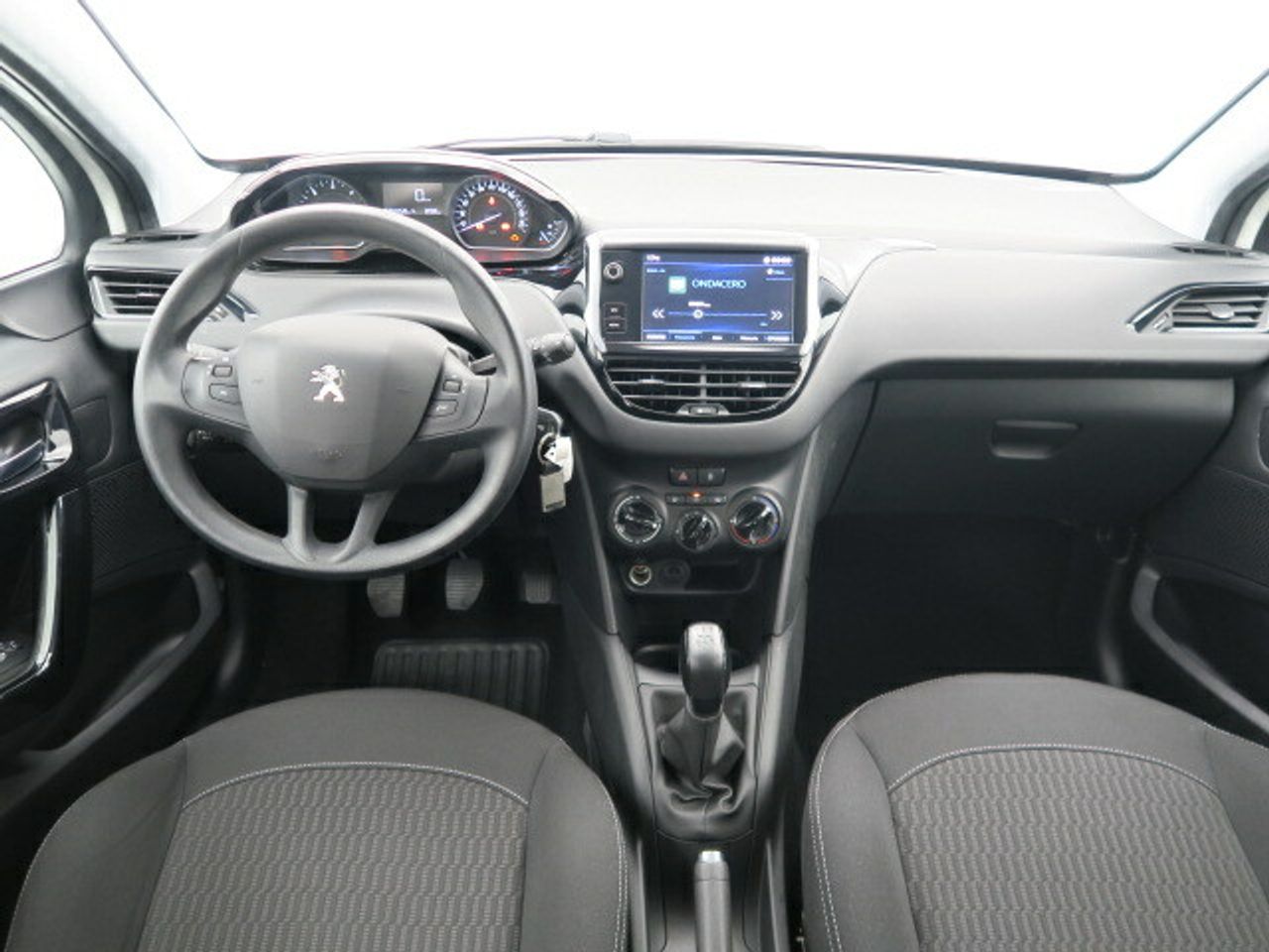 peugeot 208 2018 / foto grande (3)