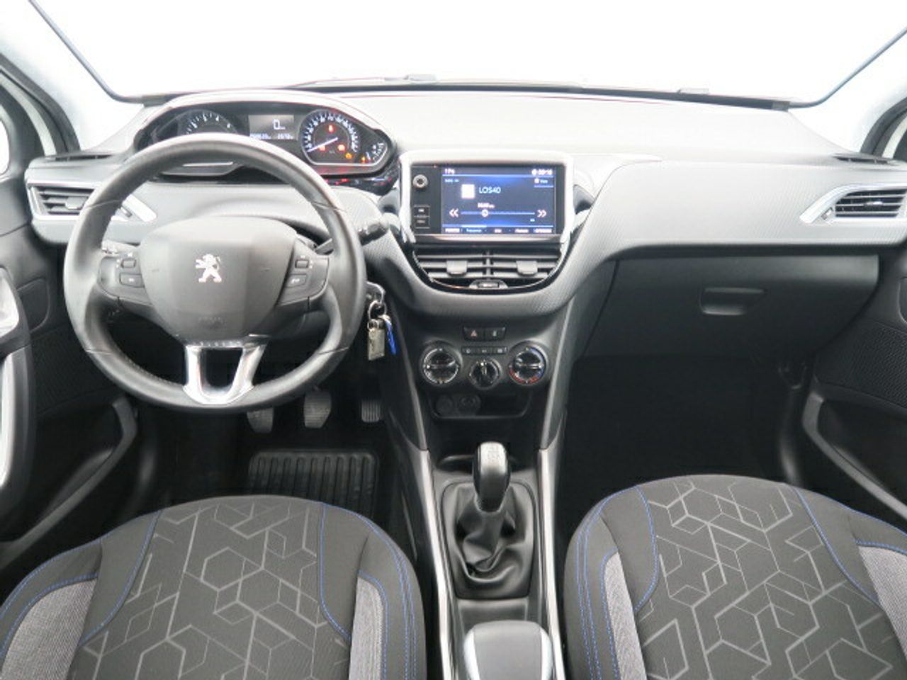 peugeot 2008 2018 / foto grande (3)
