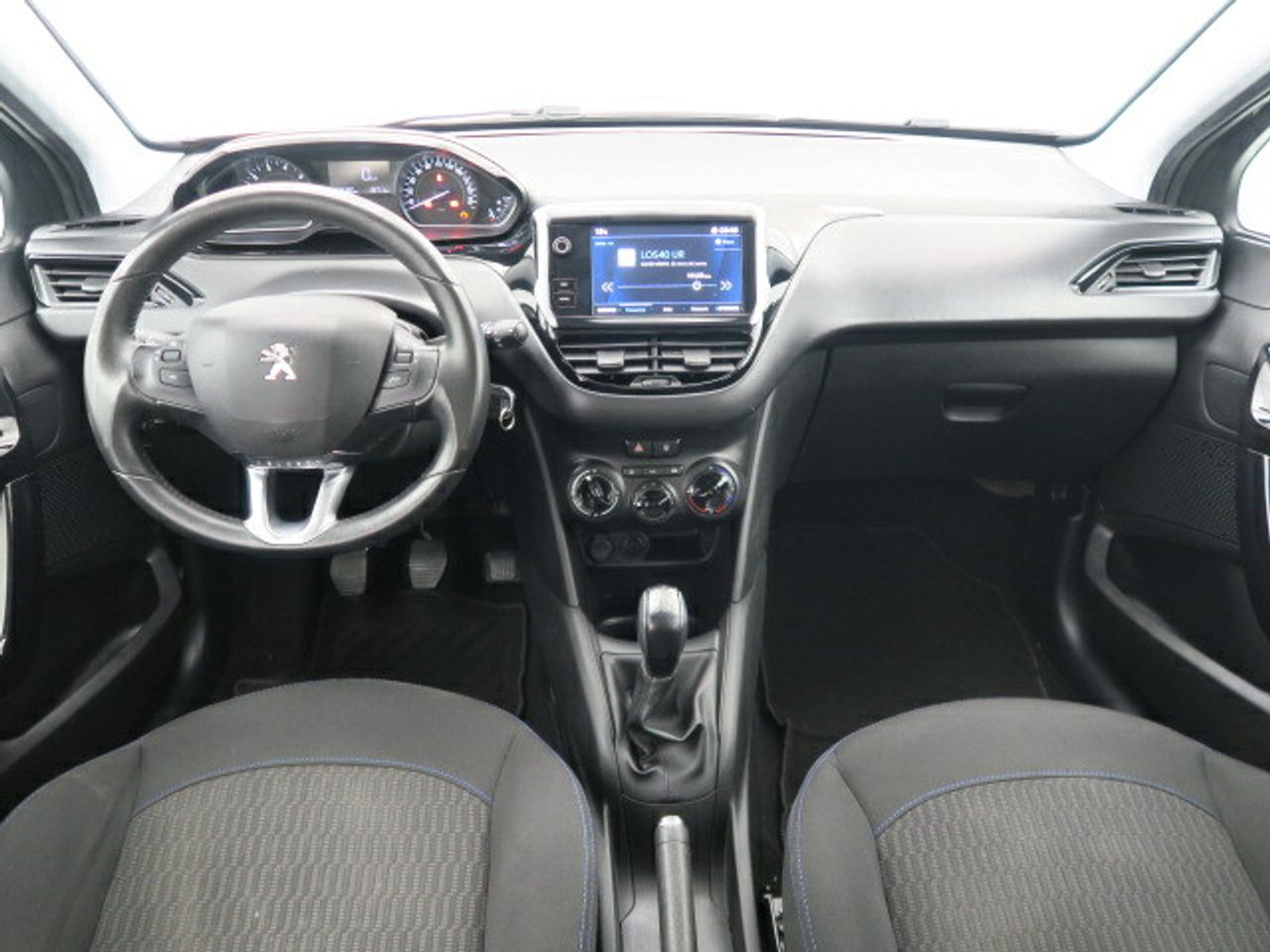 peugeot 208 2019 / foto grande (3)