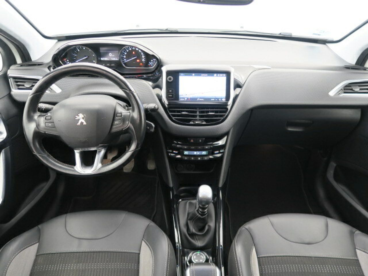 peugeot 2008 2018 / foto grande (3)