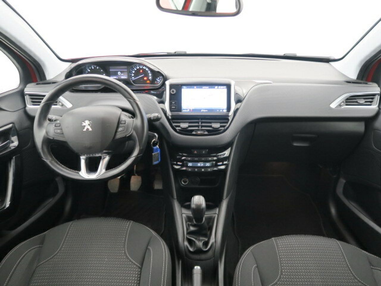 peugeot 208 2018 / foto grande (3)