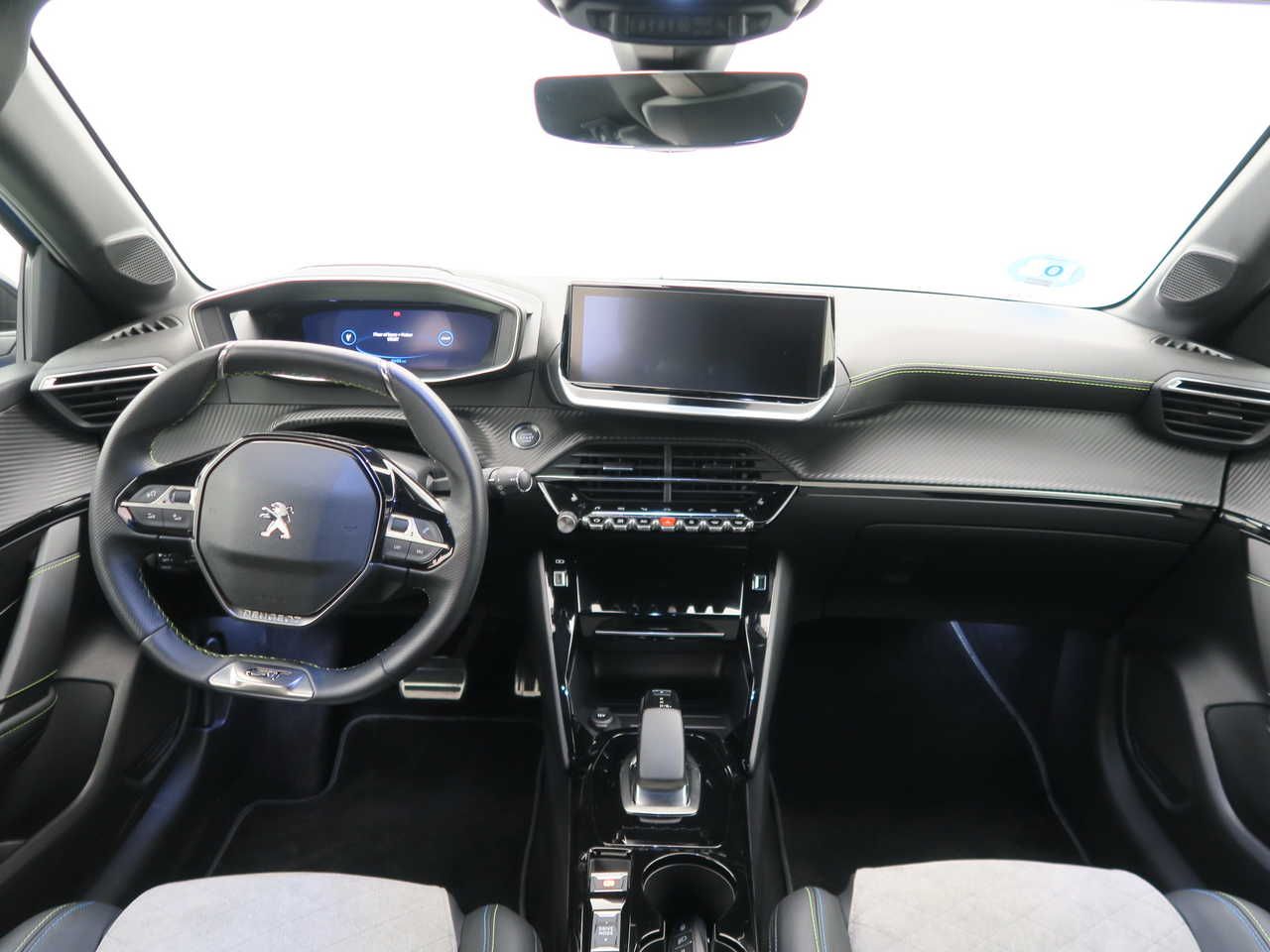 peugeot 208 2020 / foto grande (2)