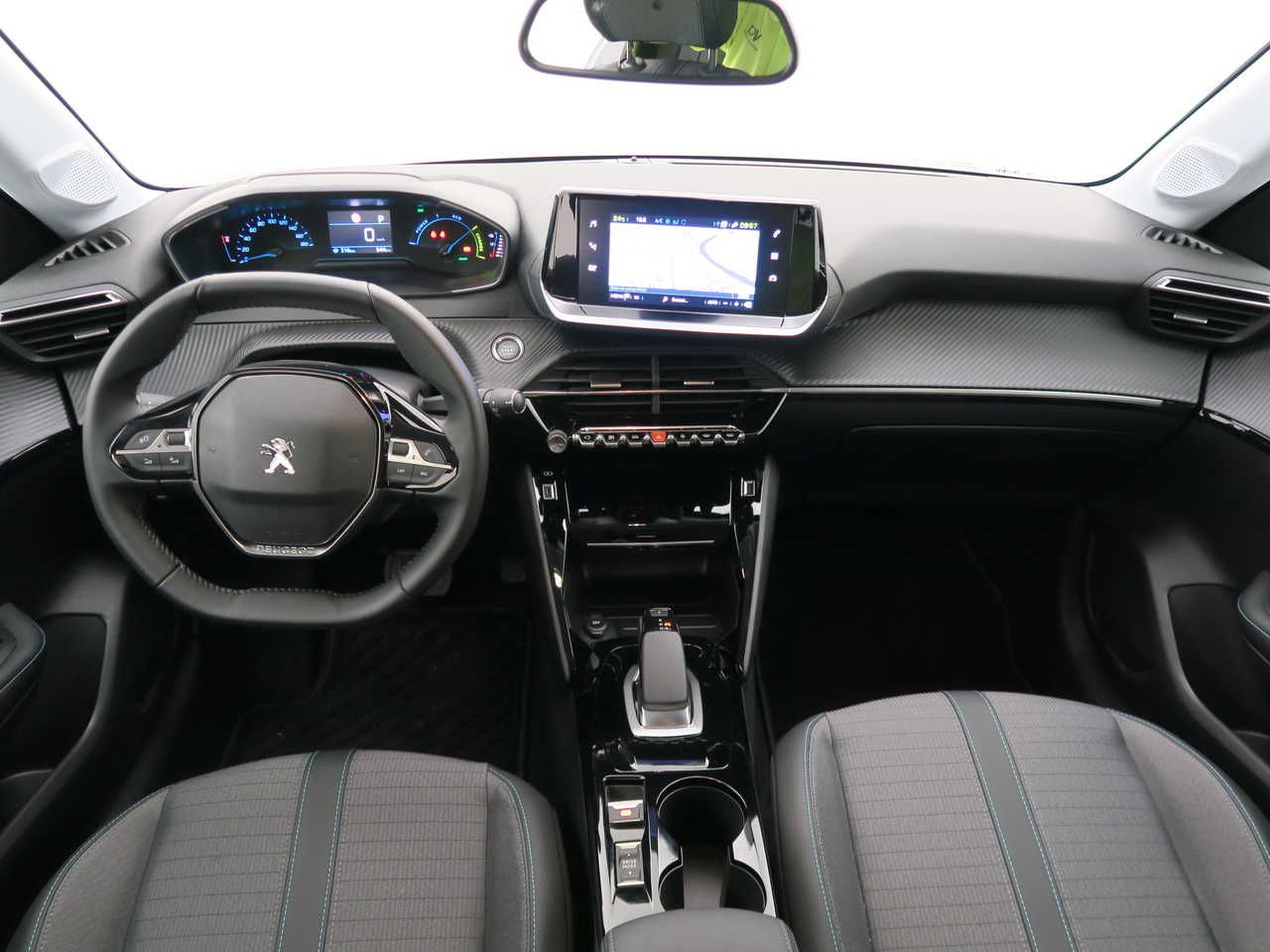 peugeot 208 2021 / foto grande (2)