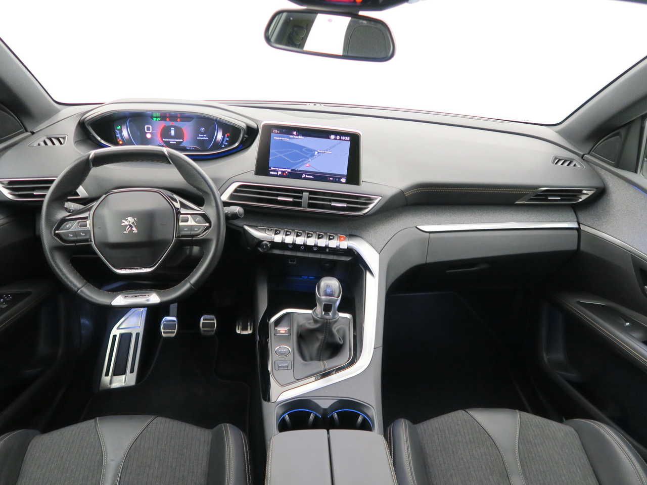 peugeot 3008 2018 / foto grande (2)
