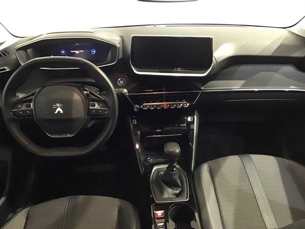 peugeot 208 2021 / foto grande (2)