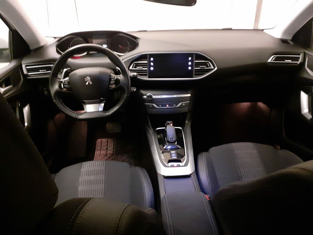 peugeot 308 2020 / foto grande (3)