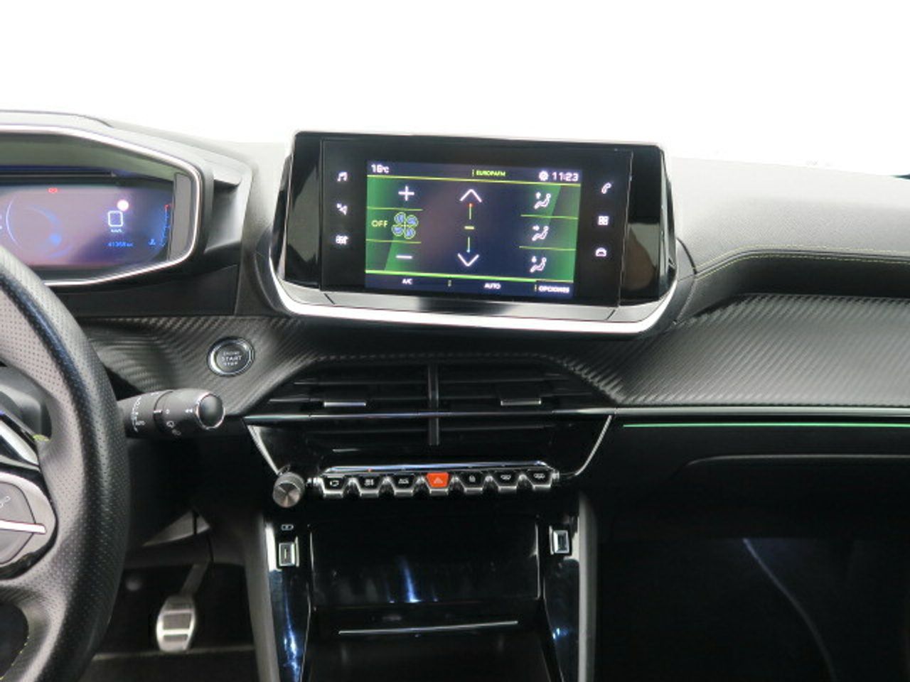 peugeot 208 2020 / foto grande (3)