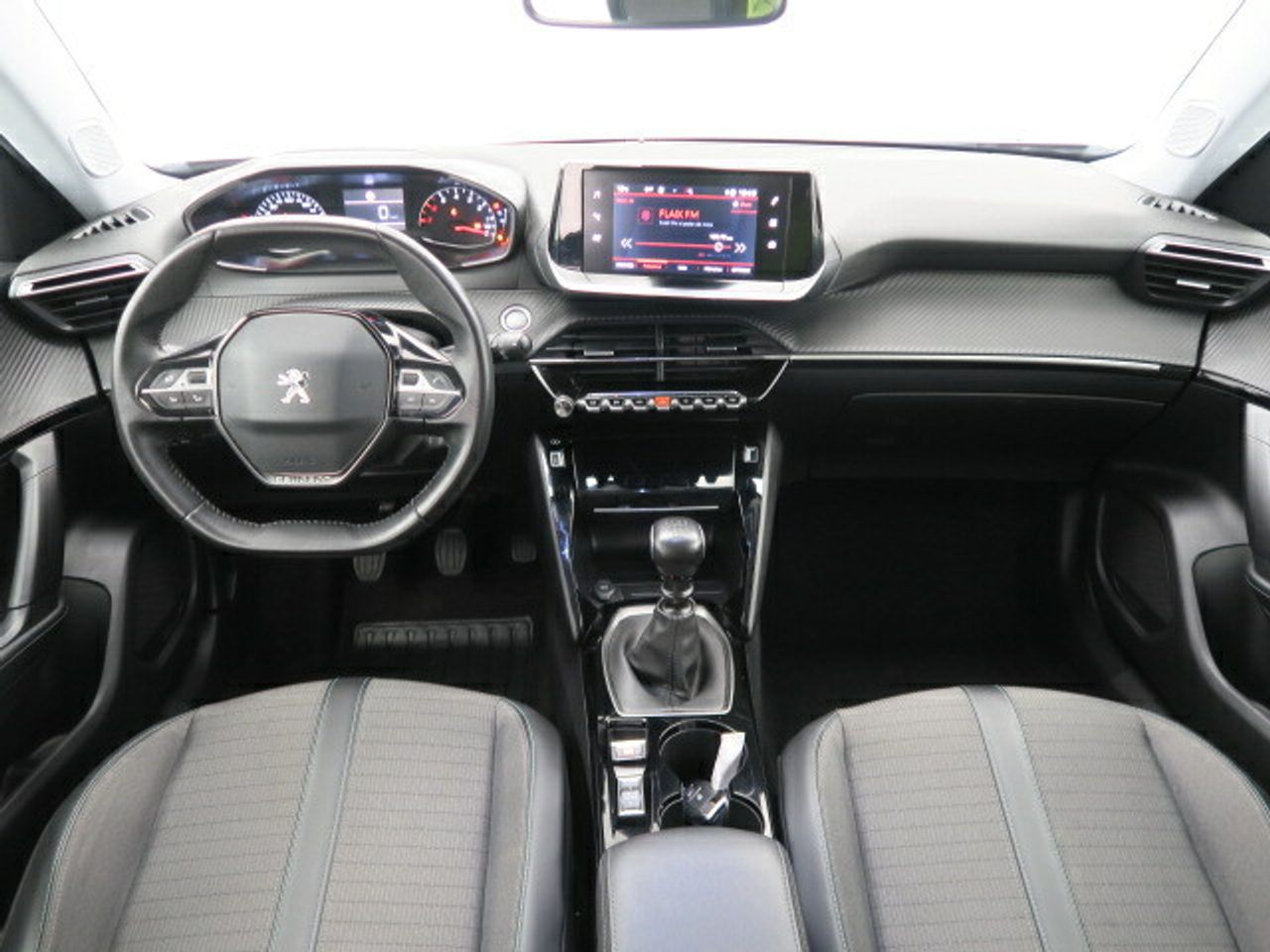peugeot 2008 2021 / foto grande (3)