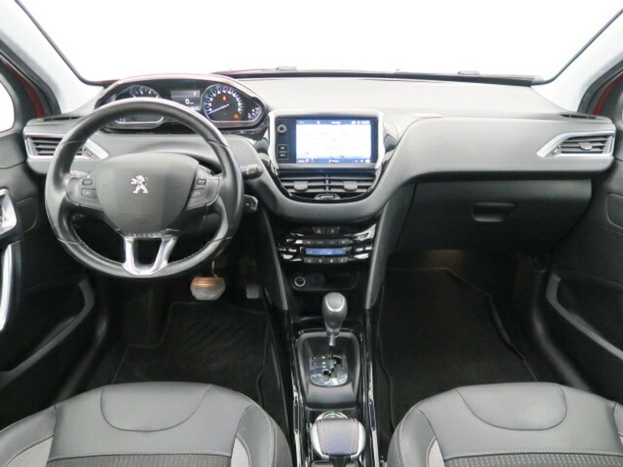 peugeot 2008 2019 / foto grande (3)