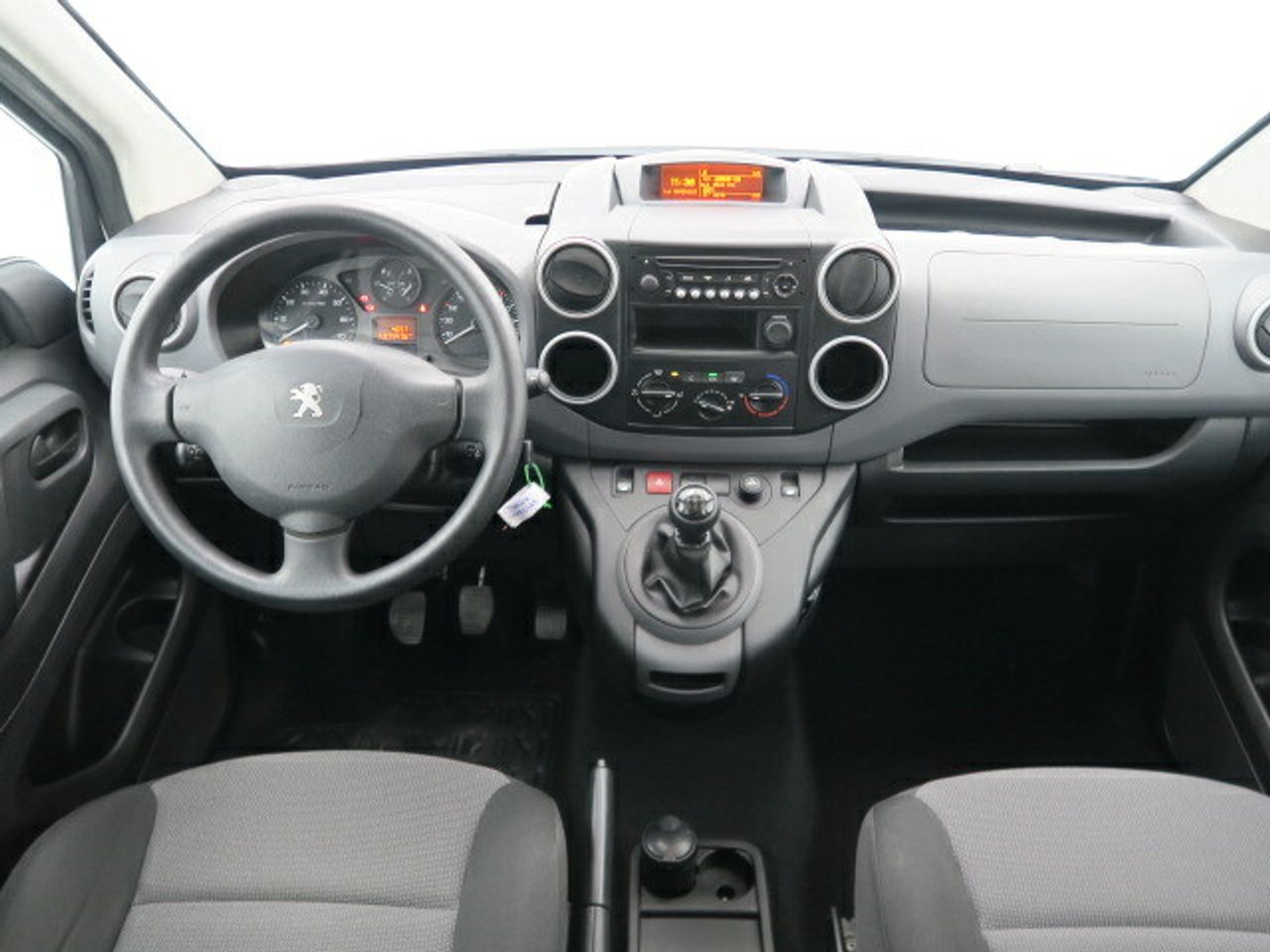 peugeot partner 2018 / foto grande (3)
