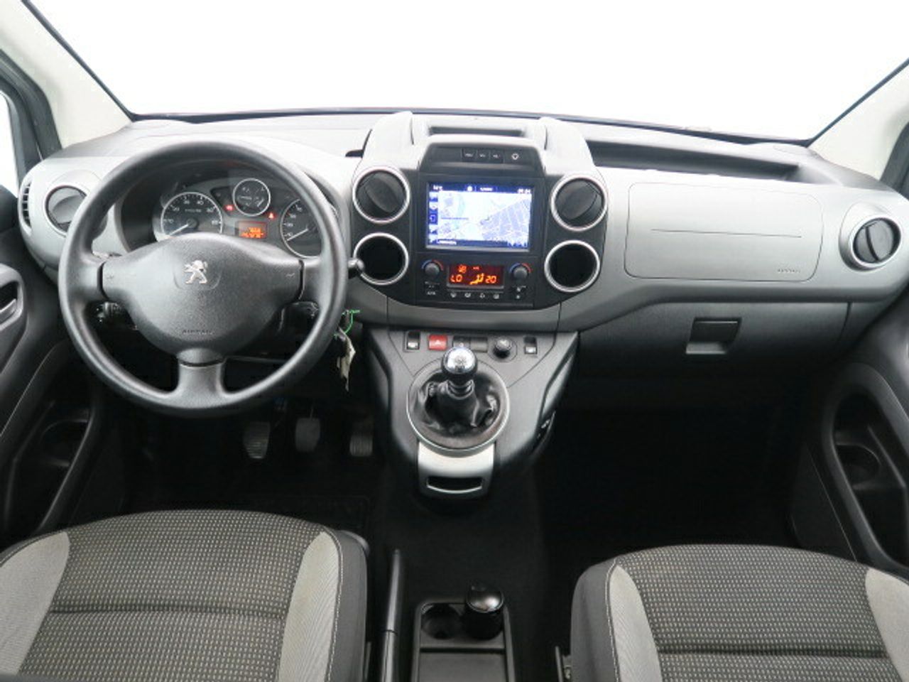 peugeot partner 2018 / foto grande (3)