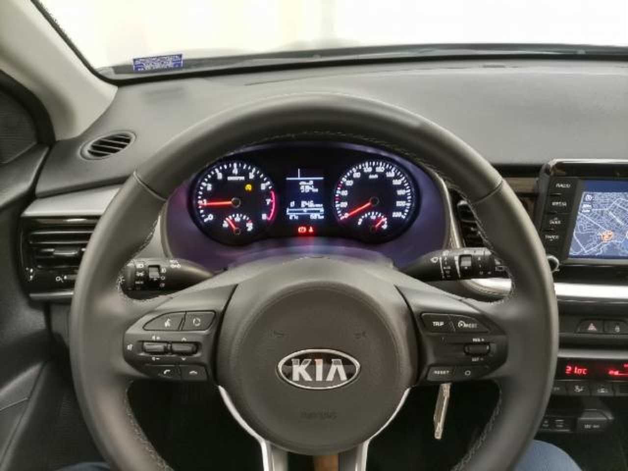 kia stonic 2020 / foto grande (2)