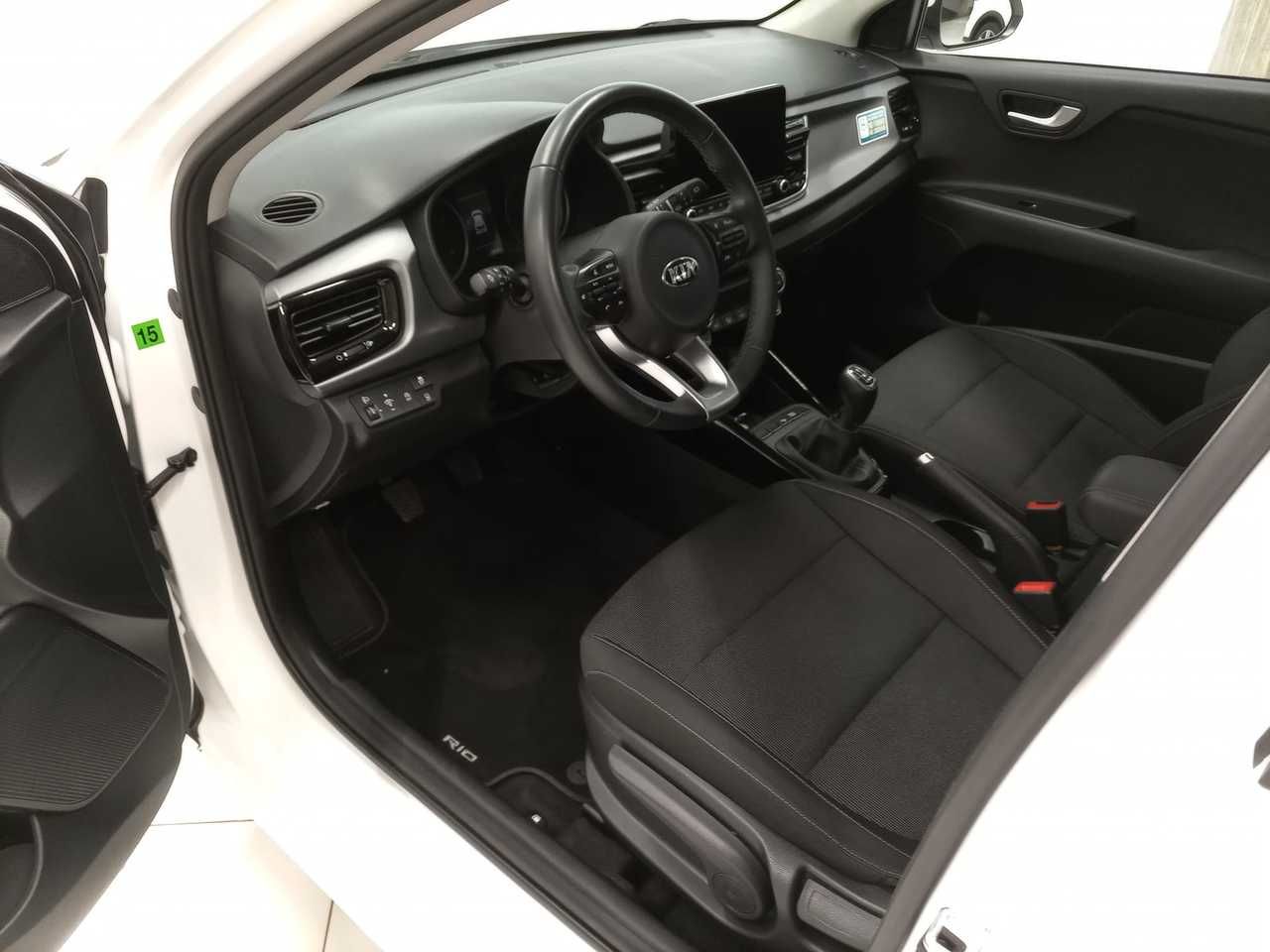 kia rio 2021 / foto grande (2)
