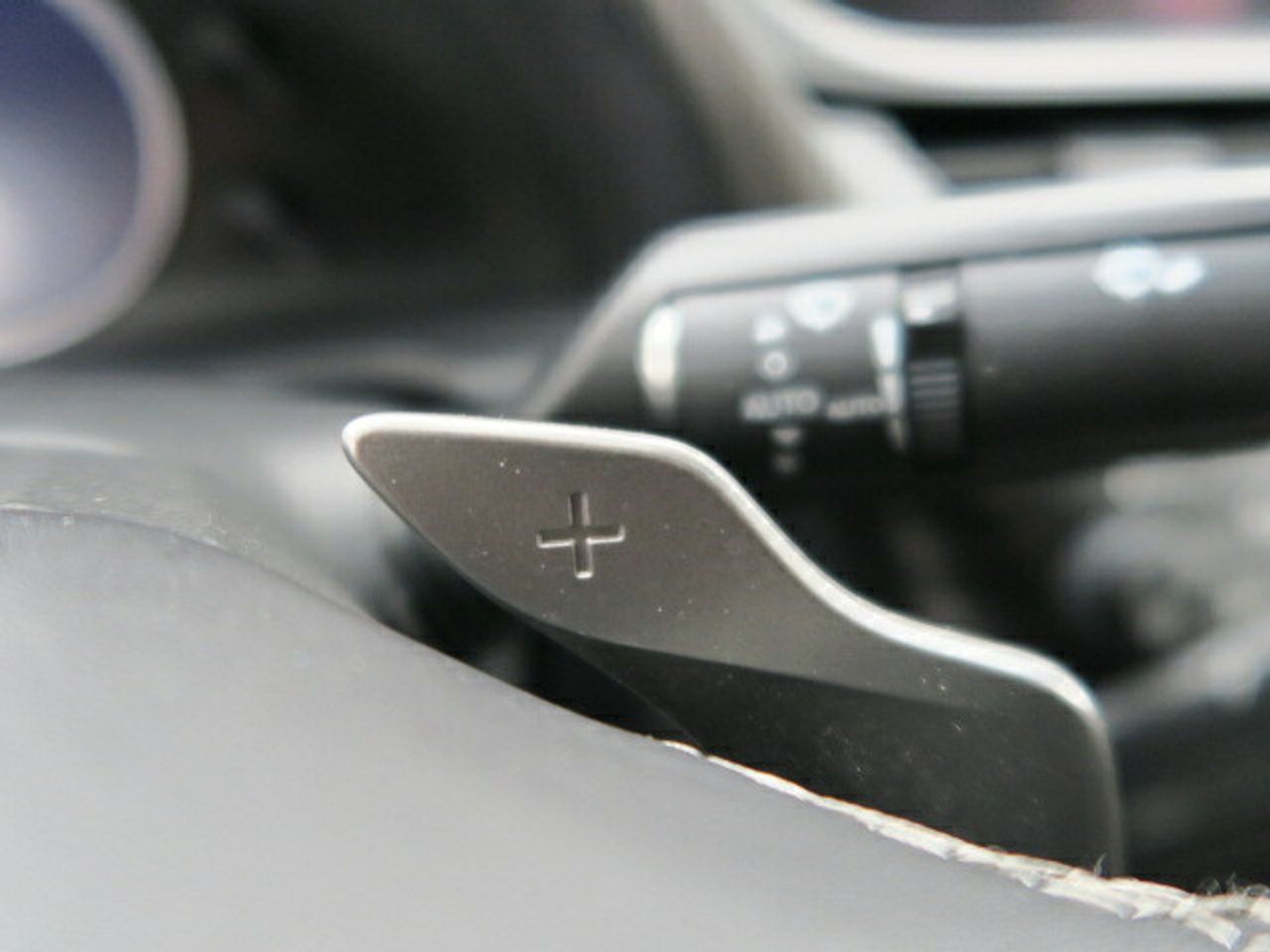 Lexus ES Sedan 2.5 300H LUXURY 218 4P - foto 14