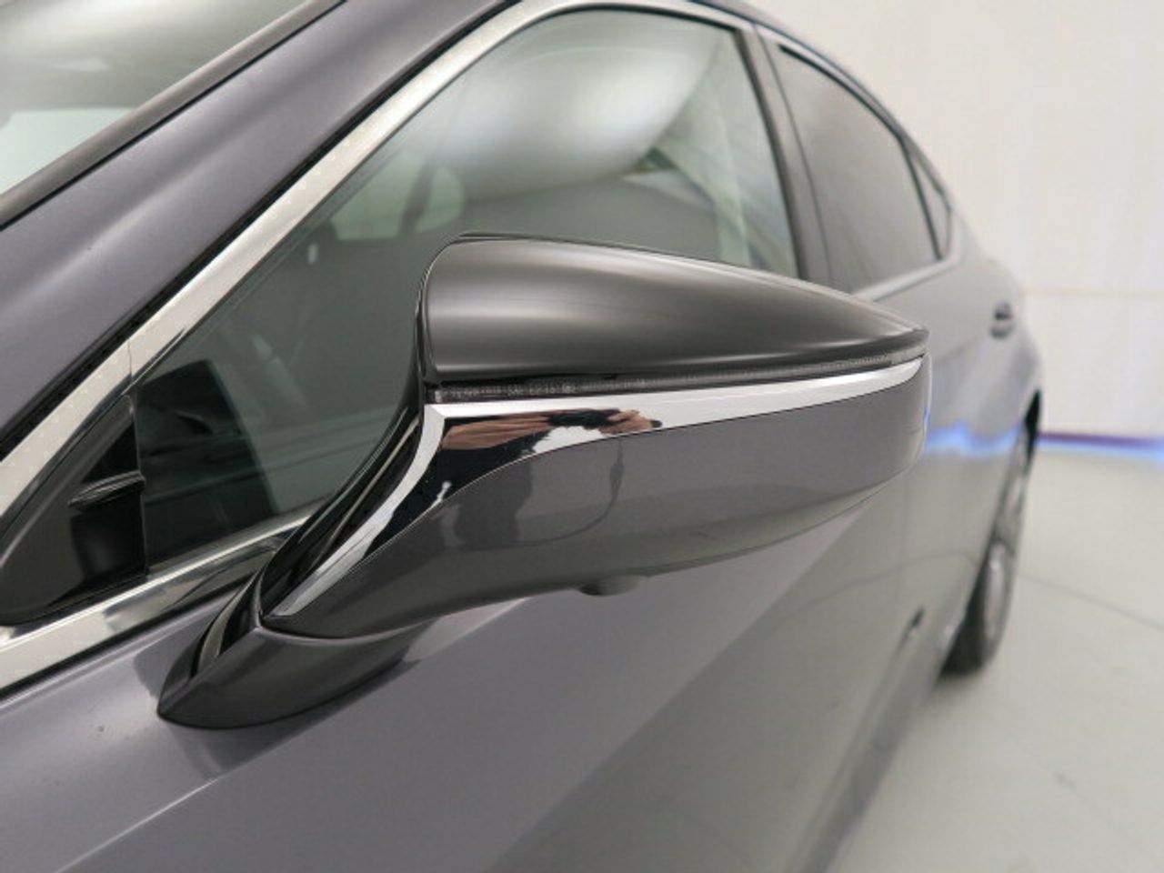 Lexus ES Sedan 2.5 300H LUXURY 218 4P - foto 29