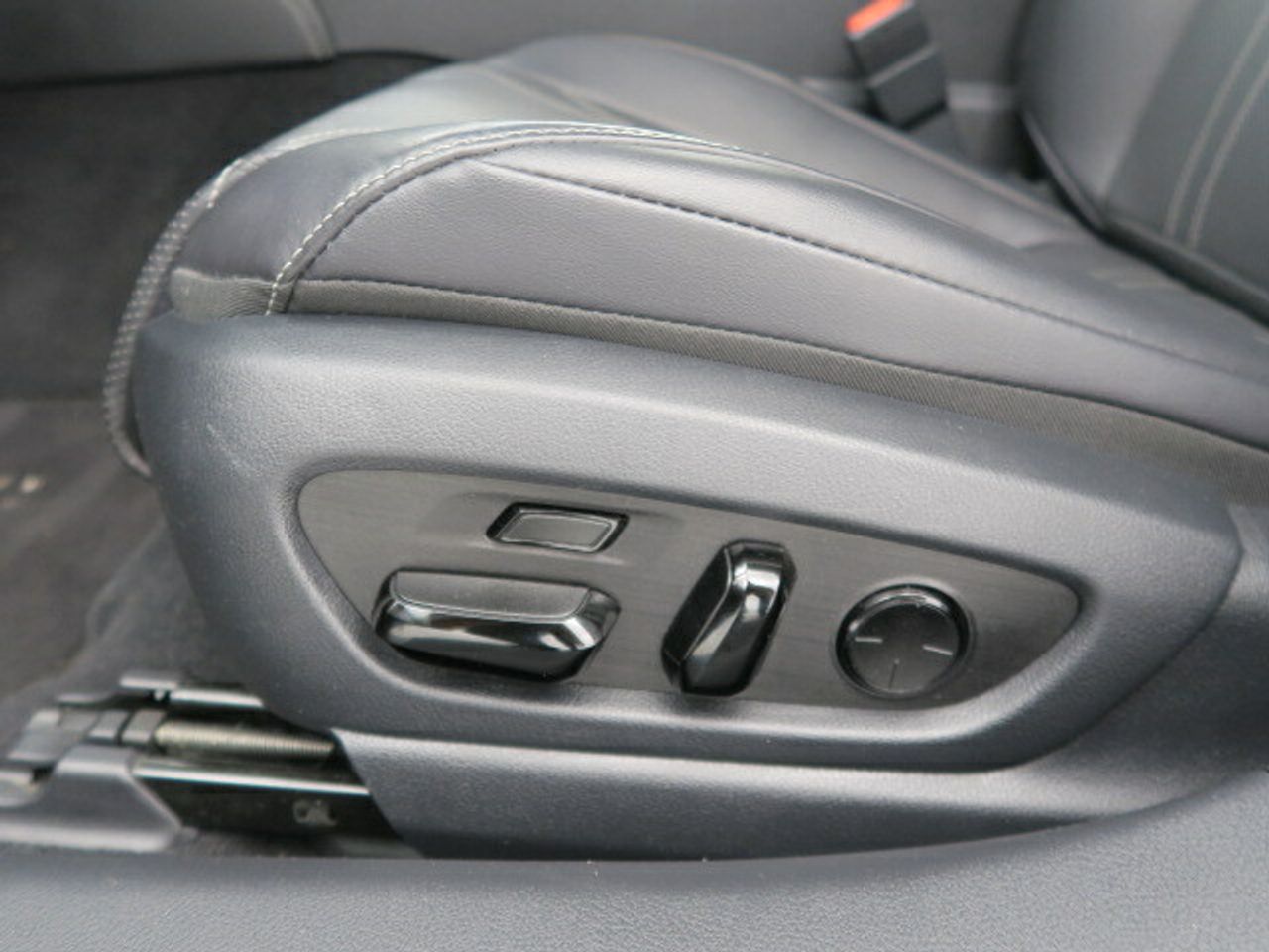 Lexus ES Sedan 2.5 300H LUXURY 218 4P - foto 20