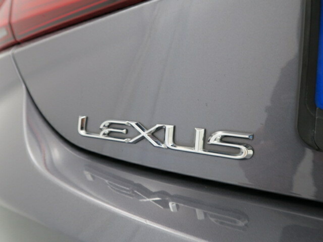 Lexus ES Sedan 2.5 300H LUXURY 218 4P - foto 26