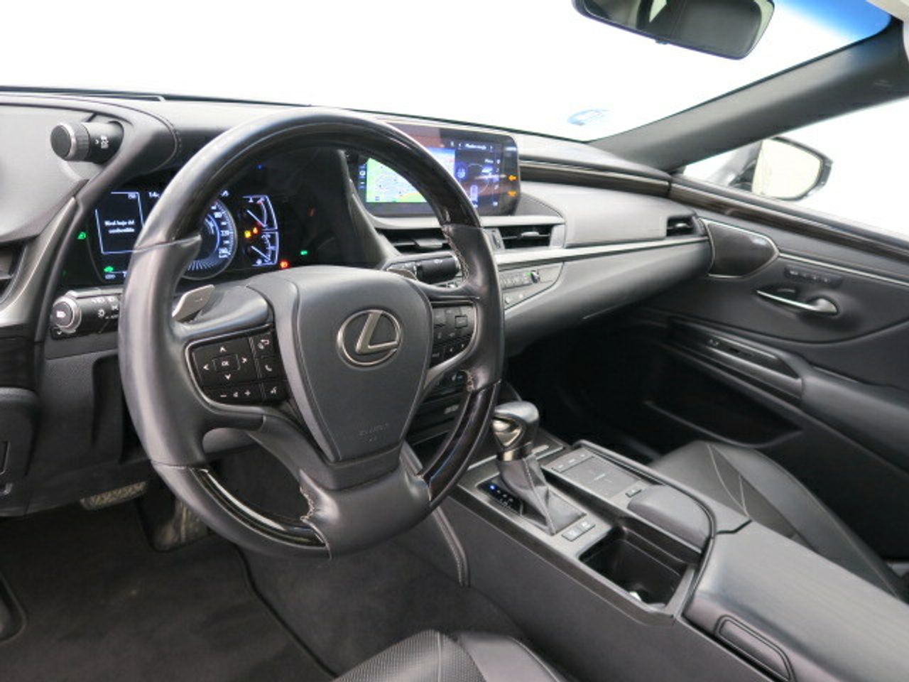 Lexus ES Sedan 2.5 300H LUXURY 218 4P - foto 8