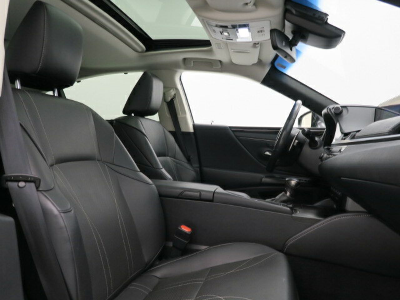 Lexus ES Sedan 2.5 300H LUXURY 218 4P - foto 18