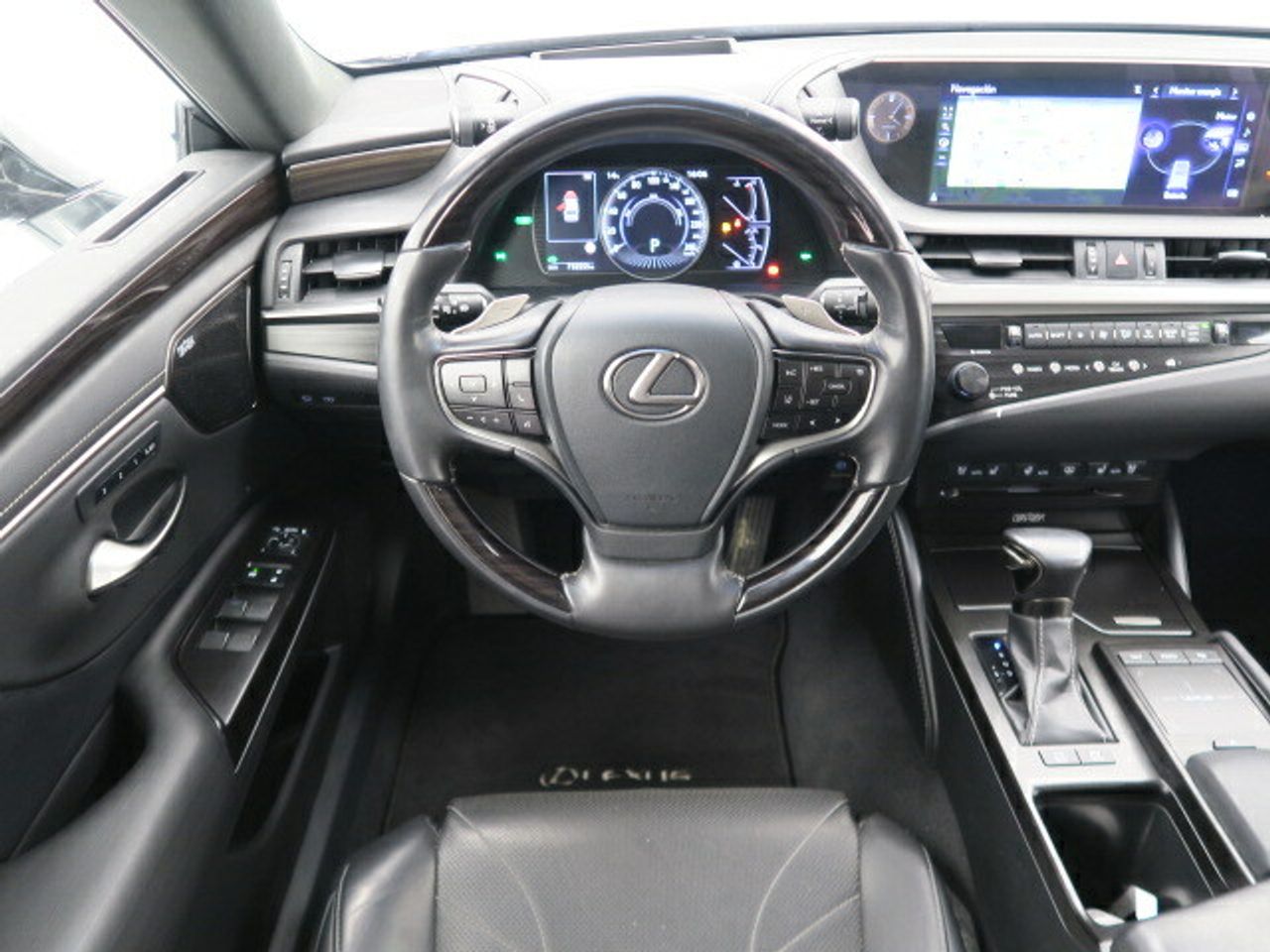 Lexus ES Sedan 2.5 300H LUXURY 218 4P - foto 9