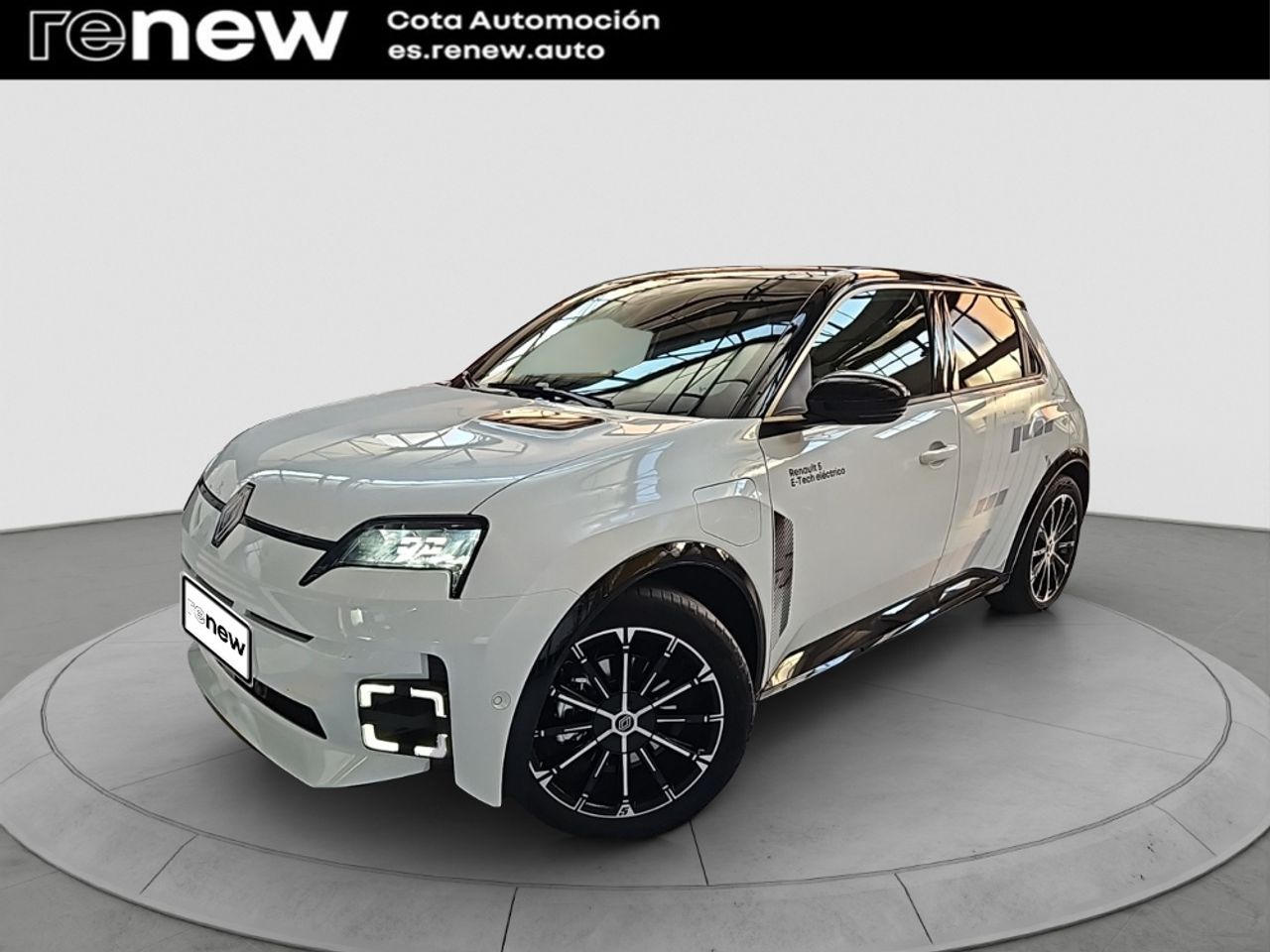Foto renault 5 e-tech 2024 /