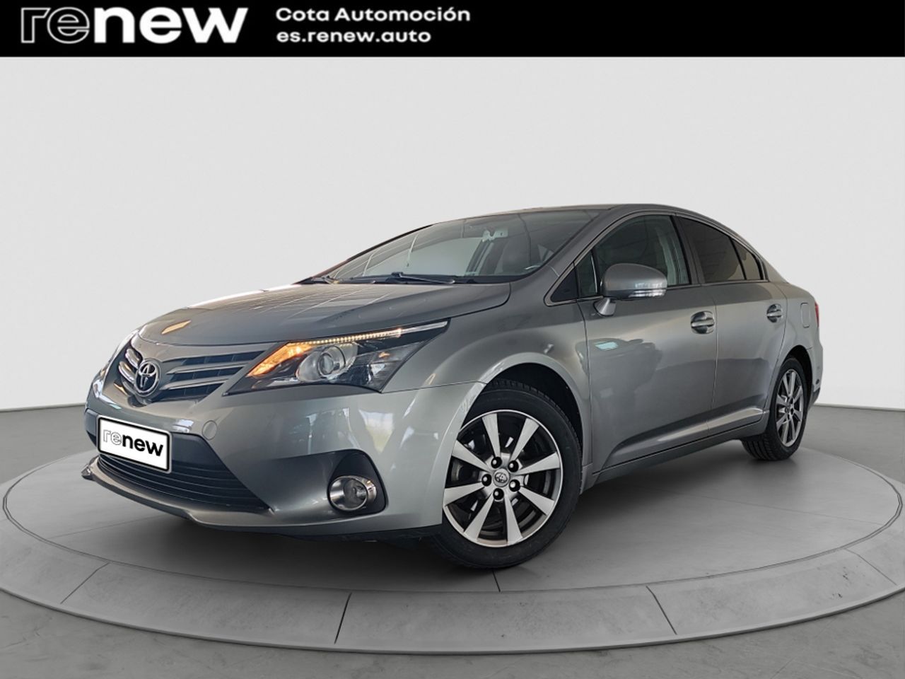 Foto toyota avensis 2013 /