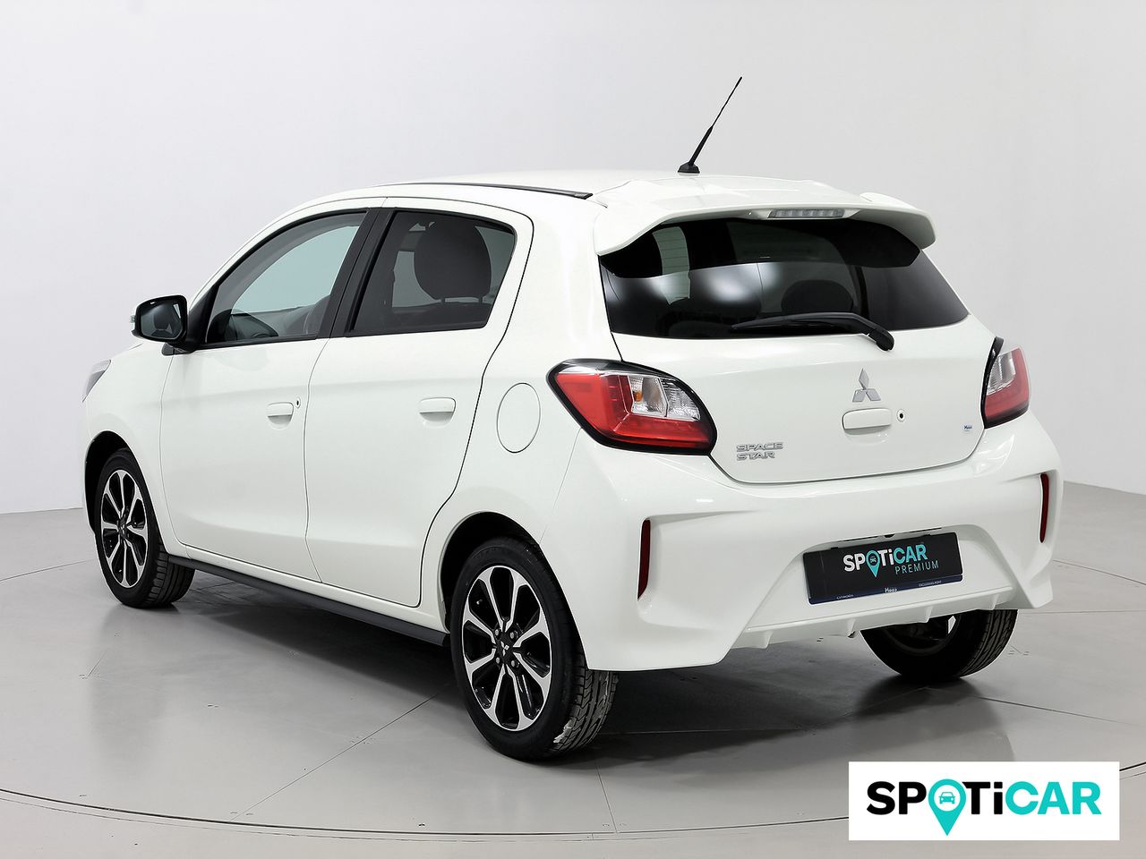 mitsubishi space star 2023 / foto grande (2)
