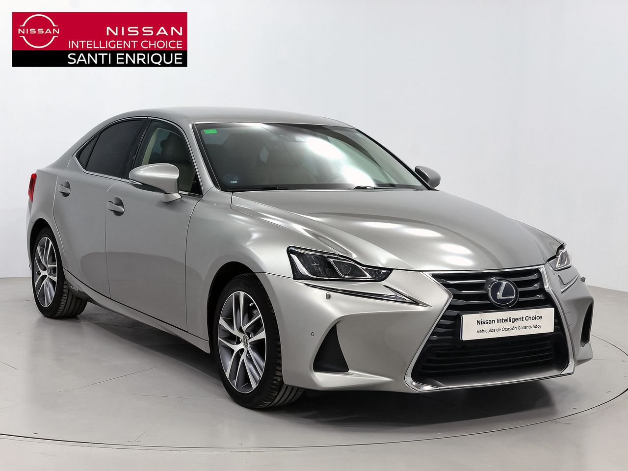 Foto lexus is 2019 /