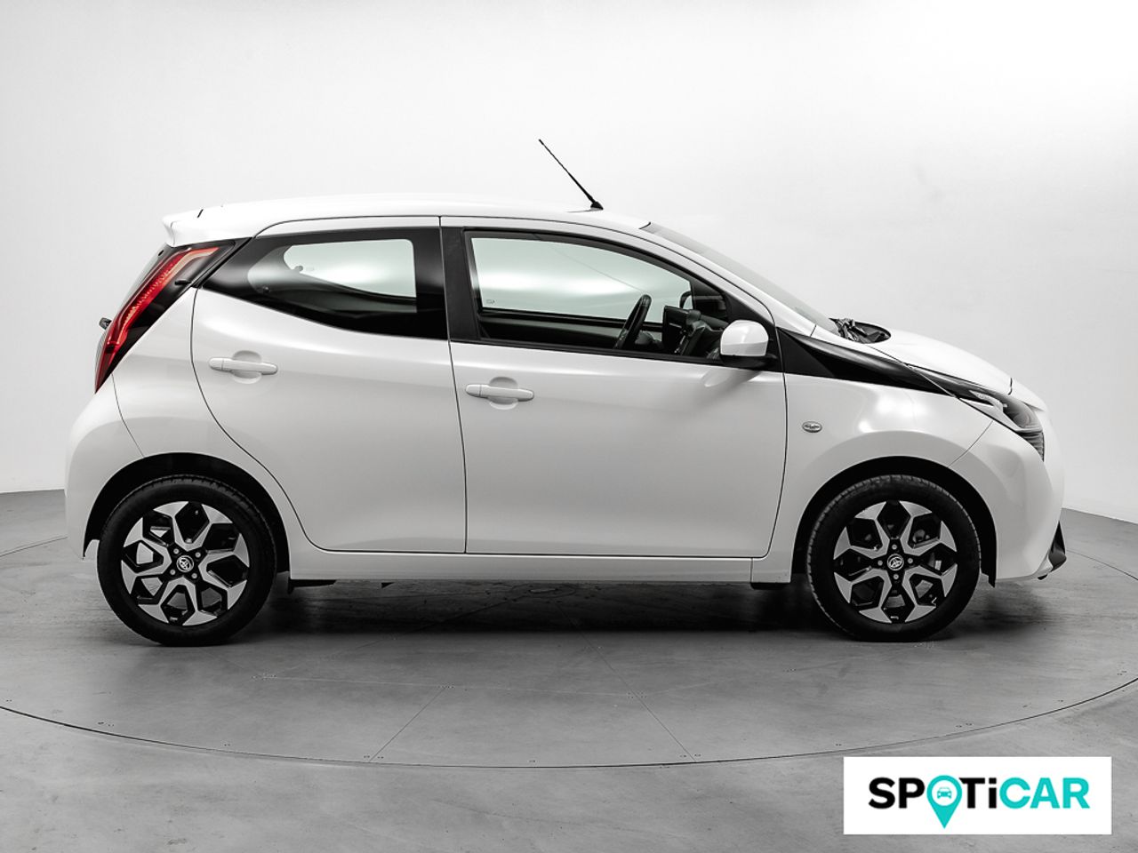 toyota aygo 2018 / foto grande (3)