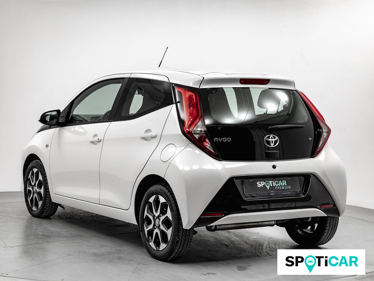 toyota aygo 2018 / foto grande (2)