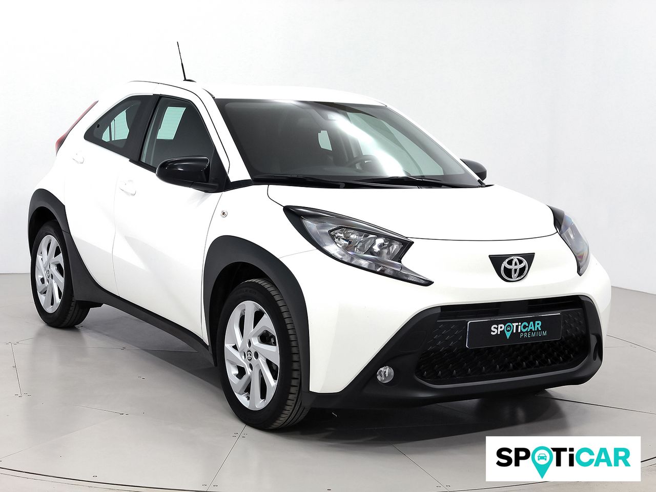 toyota aygo x cross 2024 /