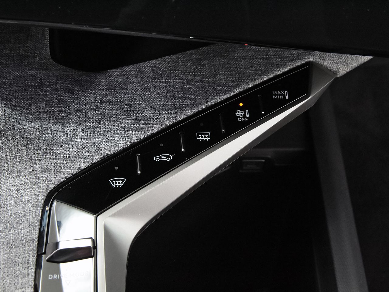 Peugeot 5008 1.2 107KW Allure eDCS6 - foto 32