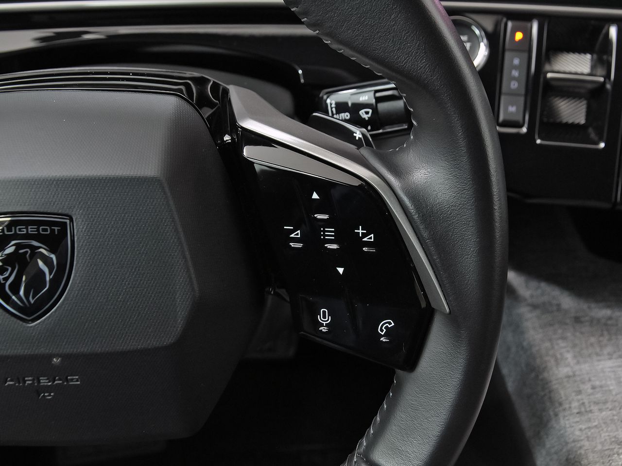 Peugeot 5008 1.2 107KW Allure eDCS6 - foto 20