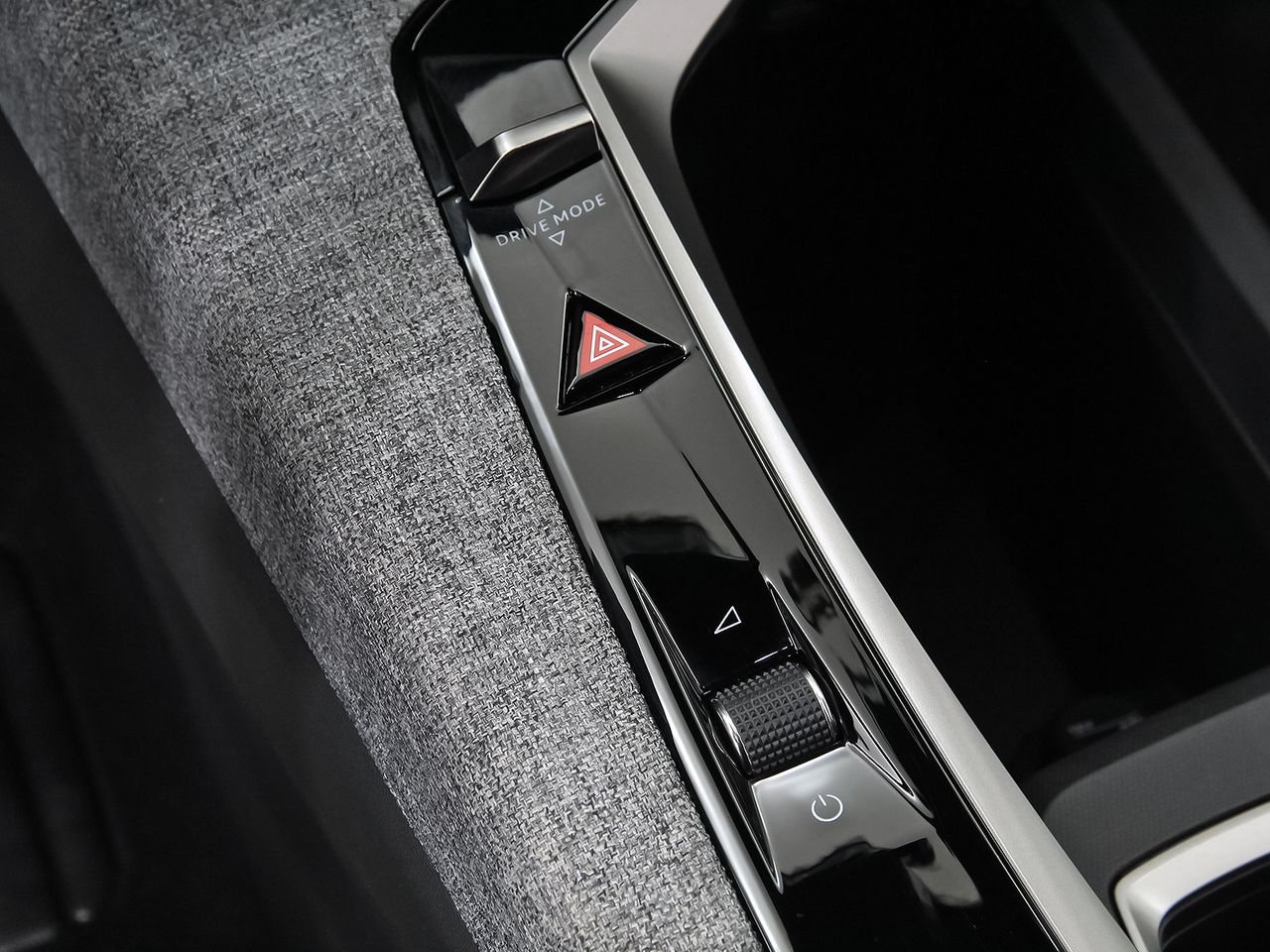 Peugeot 5008 1.2 107KW Allure eDCS6 - foto 33