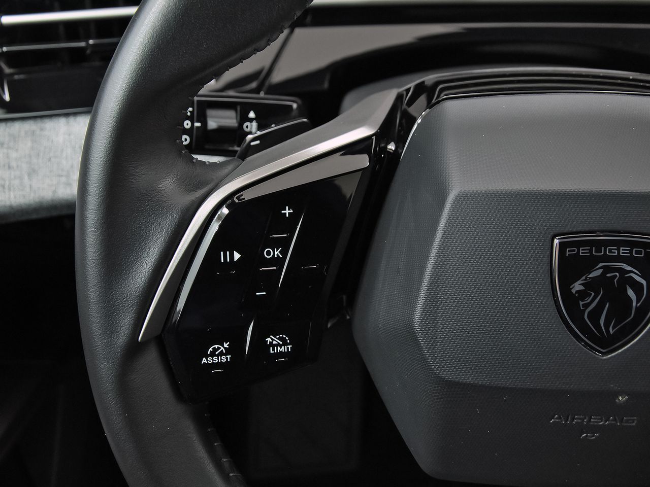 Peugeot 5008 1.2 107KW Allure eDCS6 - foto 19