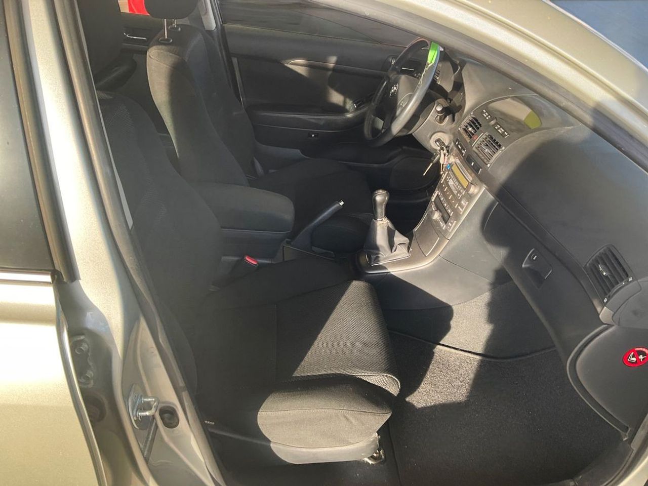 toyota avensis 2006 / foto grande (3)