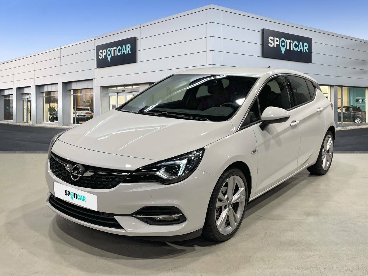 Opel Astra ocasión segunda mano 2020 Gasolina por 21.990€ en Madrid