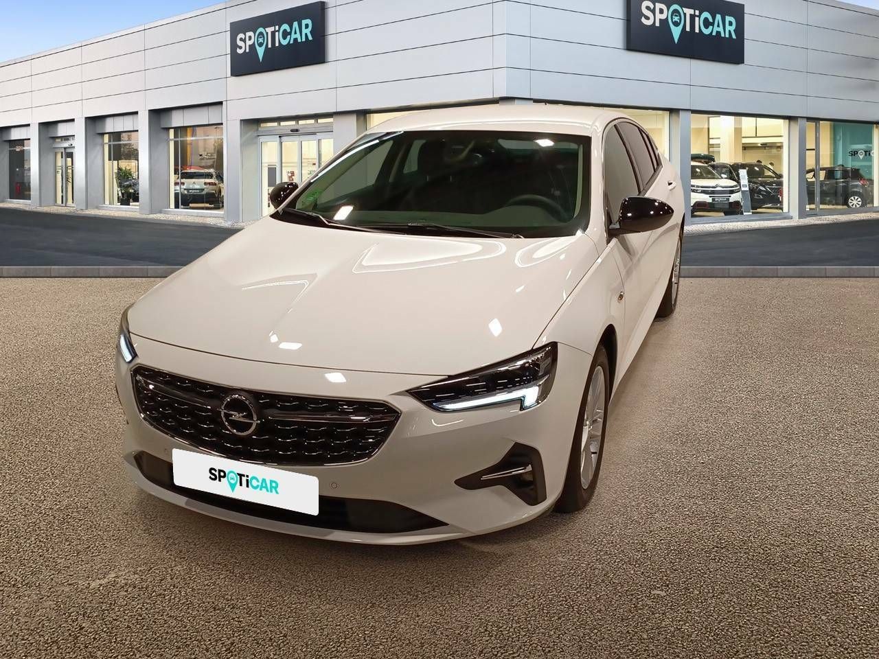 Opel Insignia  ocasión segunda mano 2022 Diésel por 31.500€ en Madrid