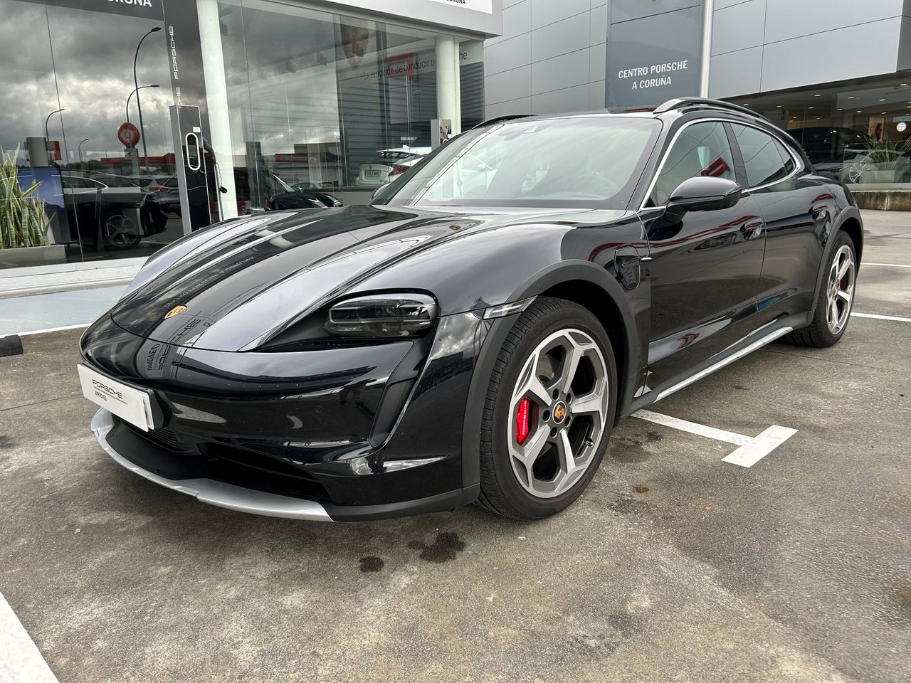 foto de porsche taycan 2023 de segunda mano